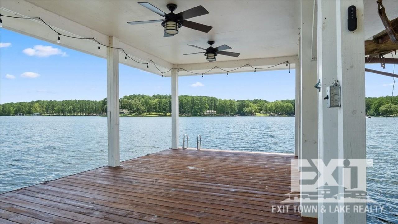 104 Dogwood Acres - Photo 3 of 46