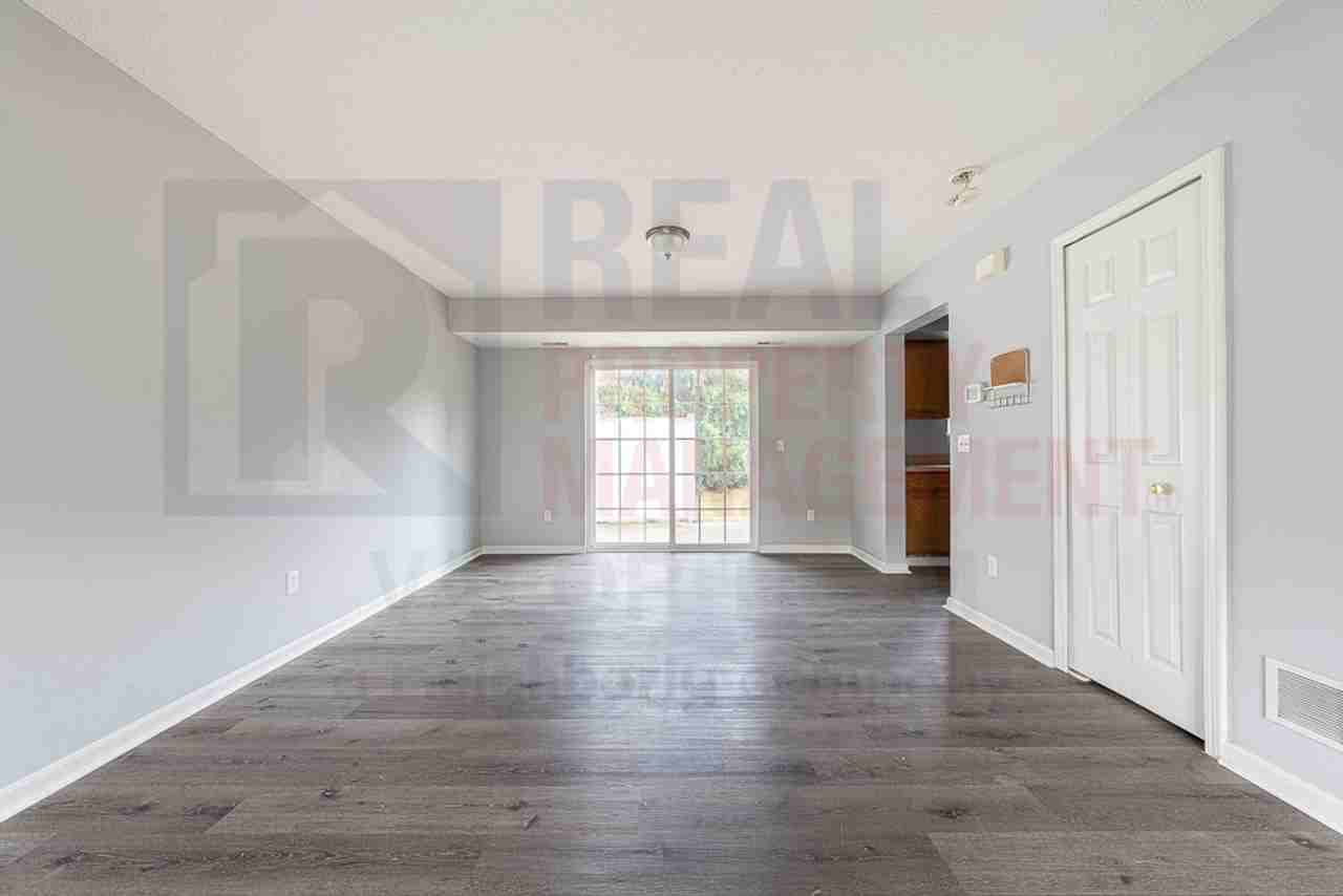 345 Teal Cir - Photo 5 of 17