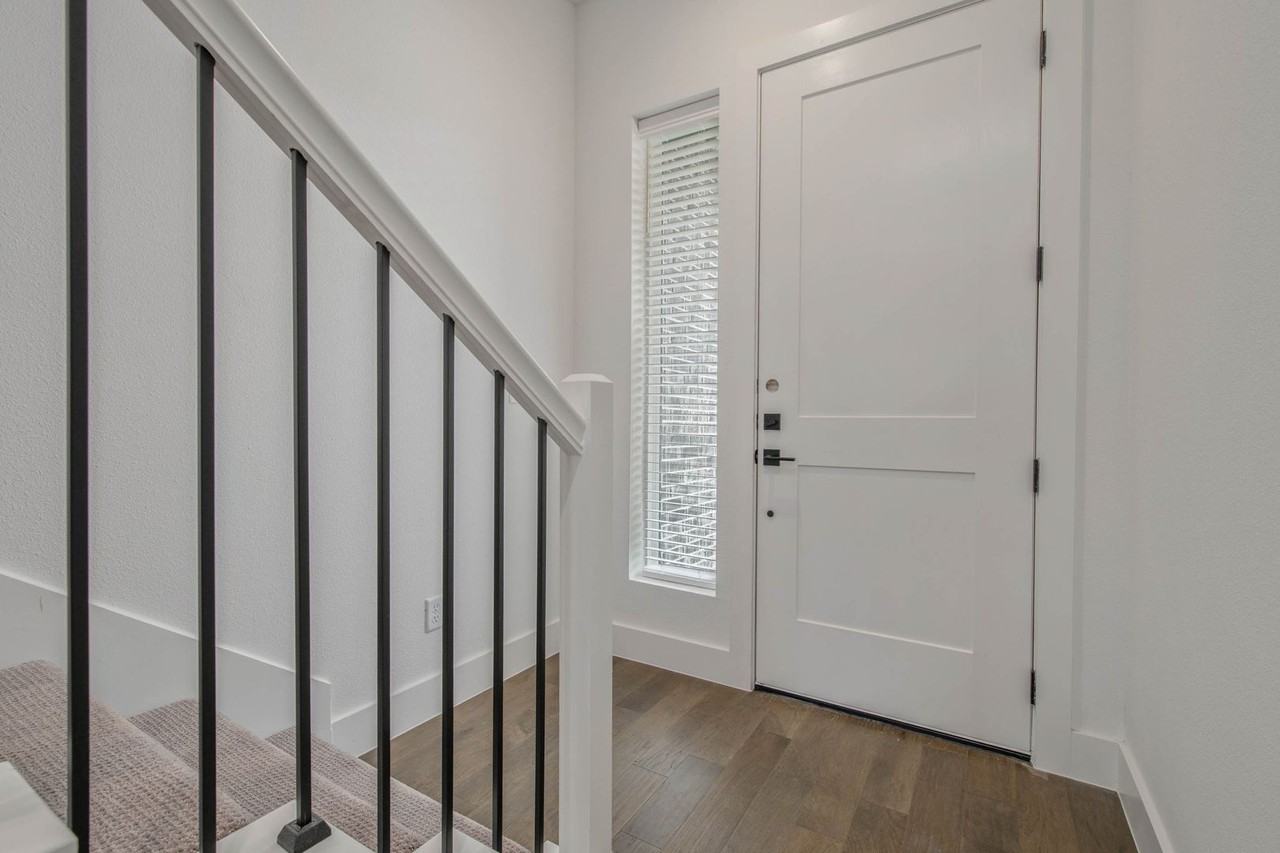 2918 Huffman Way - Photo 3 of 21