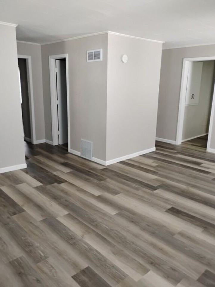 1823 Pierce St - Photo 3 of 4