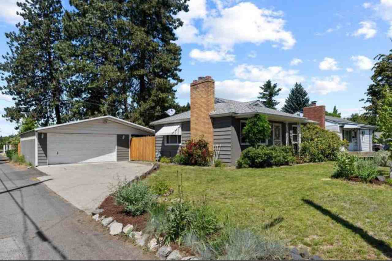 5817 N Washington St - Photo 6 of 12