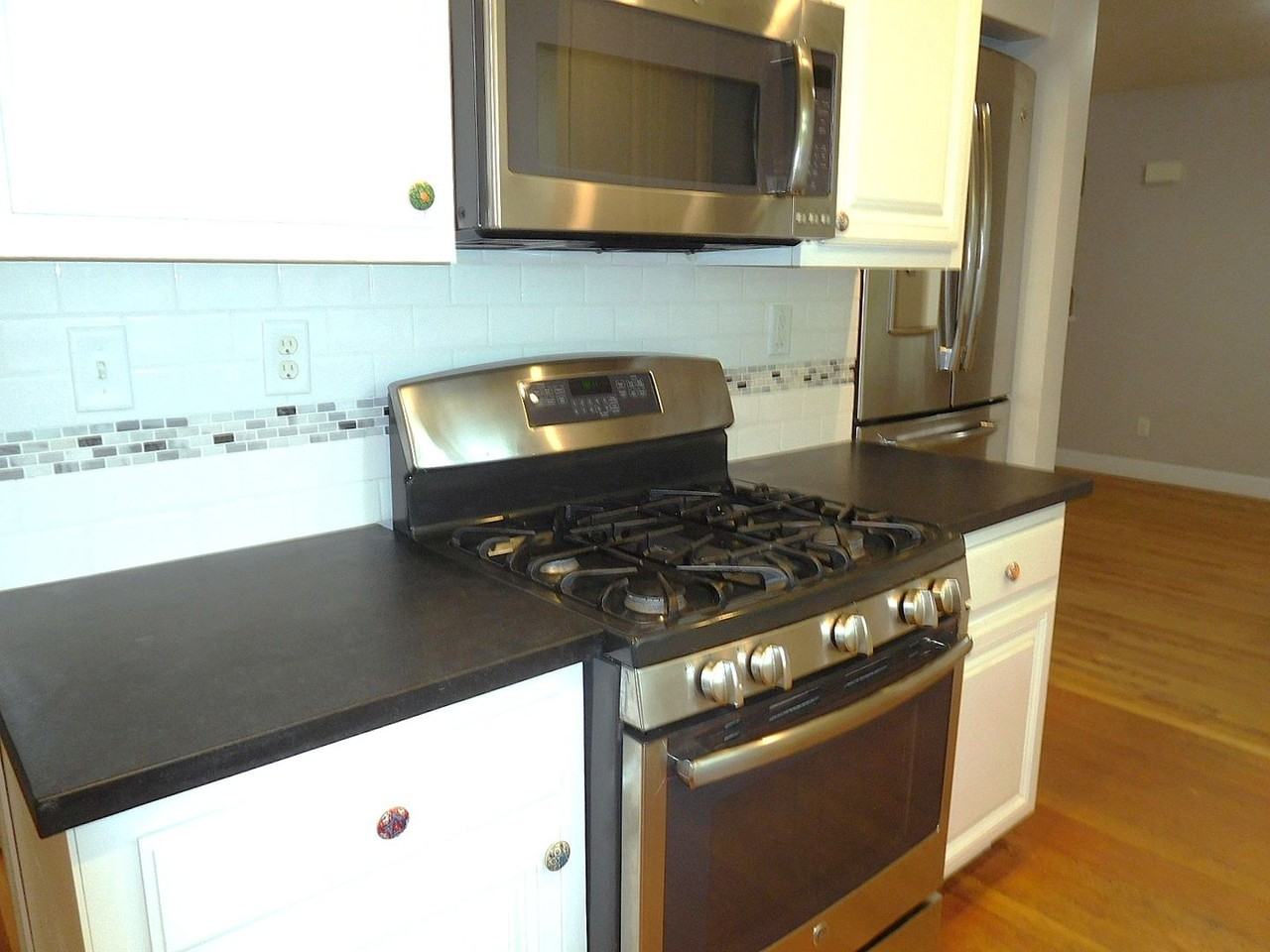 801 Washington St - Photo 6 of 19