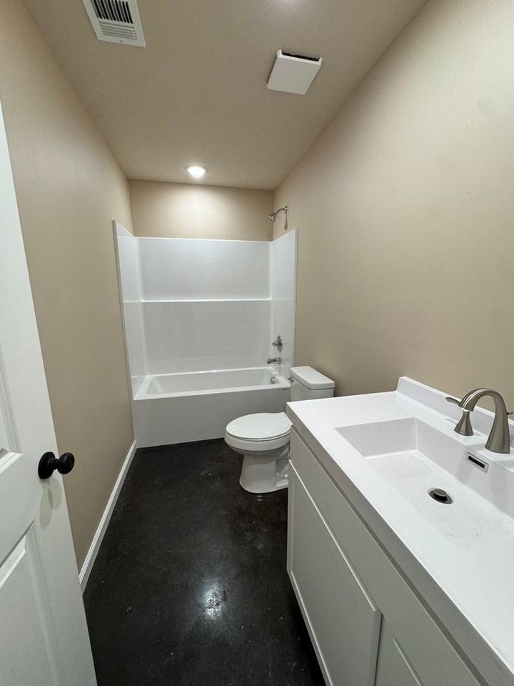 1200 Mulberry Dr - Photo 2 of 8