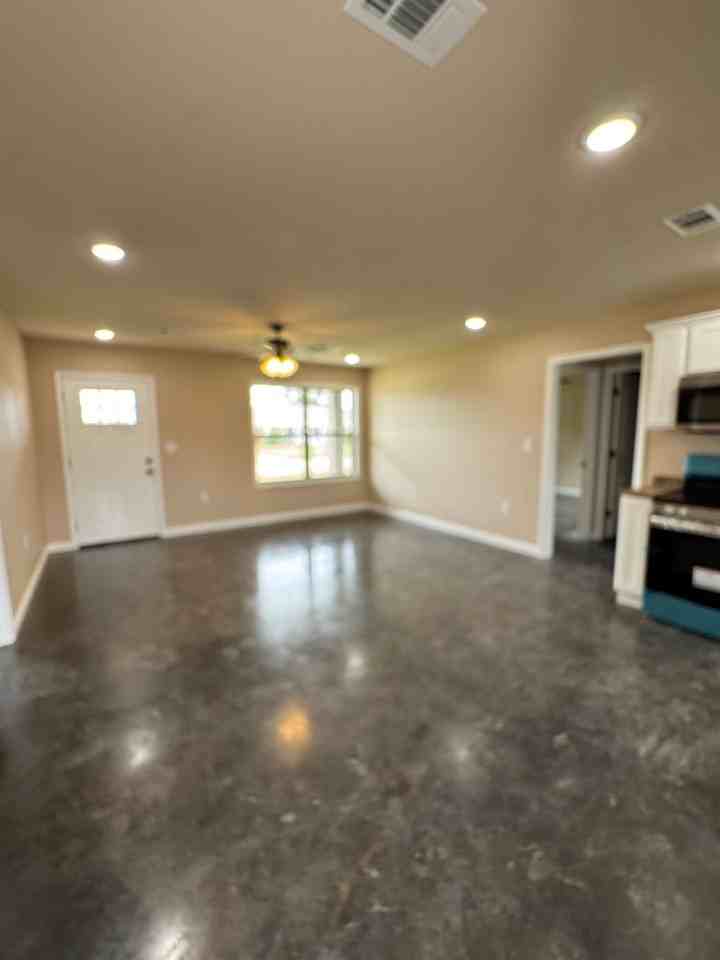 1200 Mulberry Dr - Photo 3 of 8