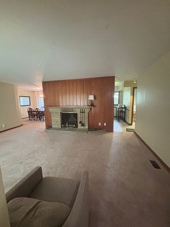 6195 N Woodlane Dr - Photo 3 of 16