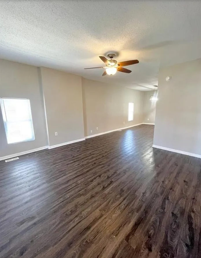 1319 E 32nd Ter - Photo 2 of 28