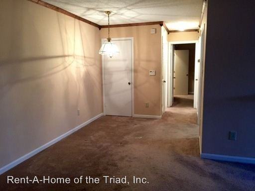 2803 Treestead Cir - Photo 2 of 7