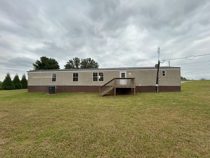 15025 Hobbs Rd - Photo 3 of 21