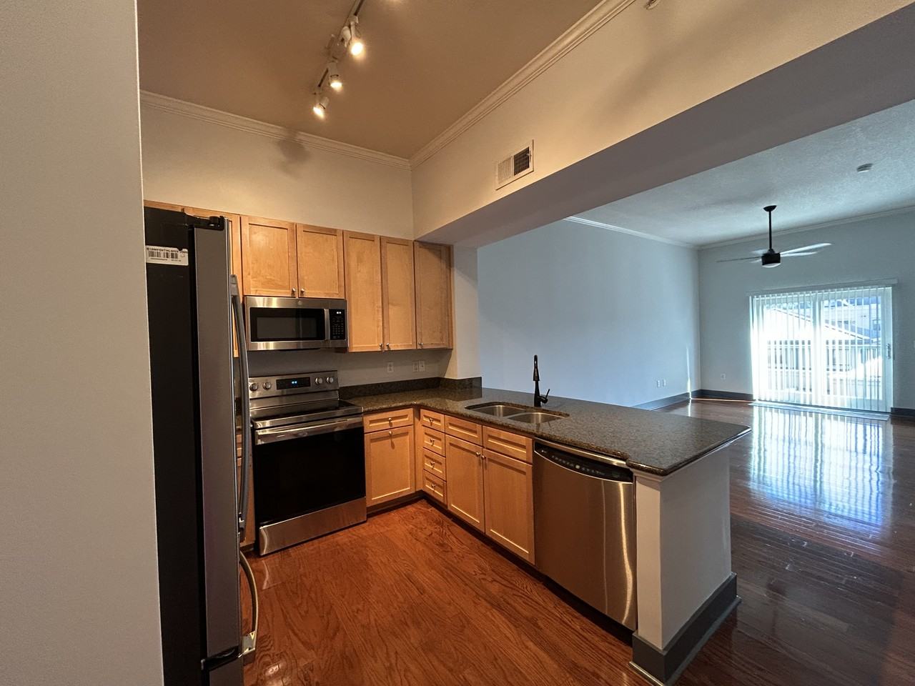 721 Governor Morrison St #601 - Photo 5 of 15