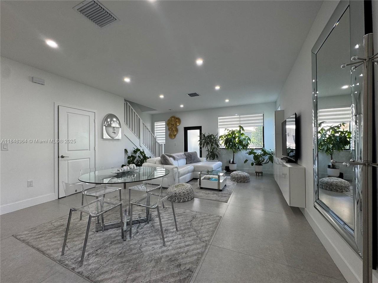 4516 Northwest 83rd Avenue #4516 - Photo 4 of 19