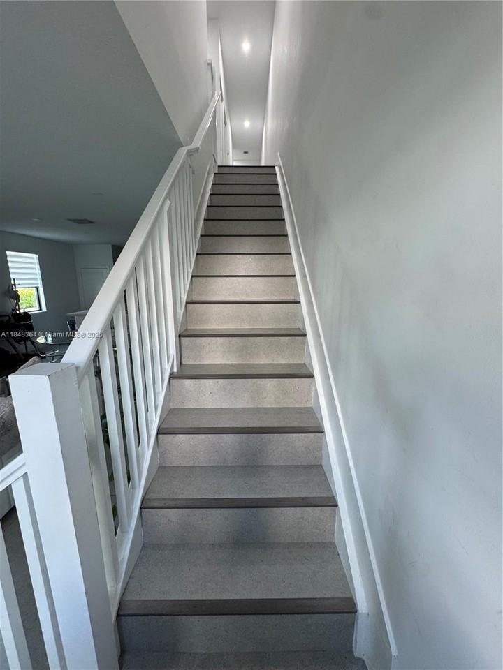 4516 Northwest 83rd Avenue #4516 - Photo 7 of 19