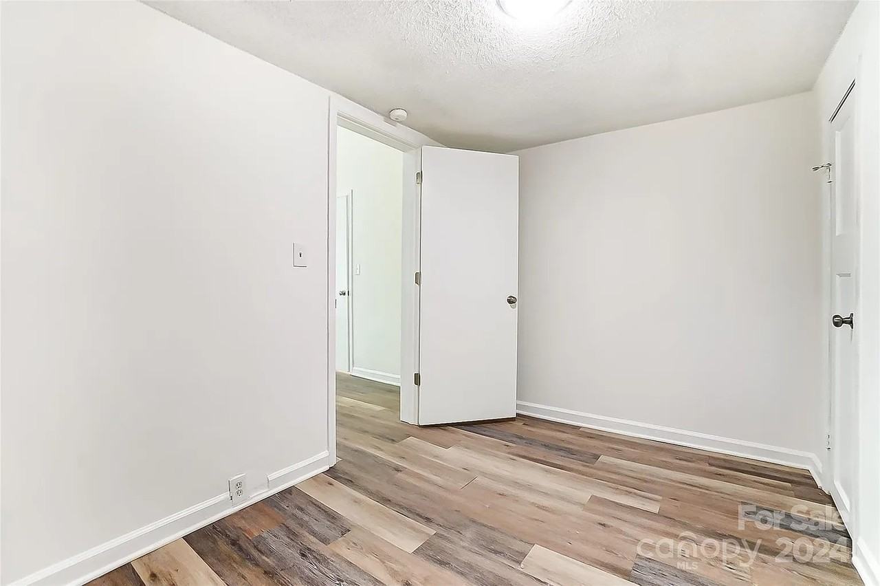 110 E 5th Ave #NA - Photo 4 of 13