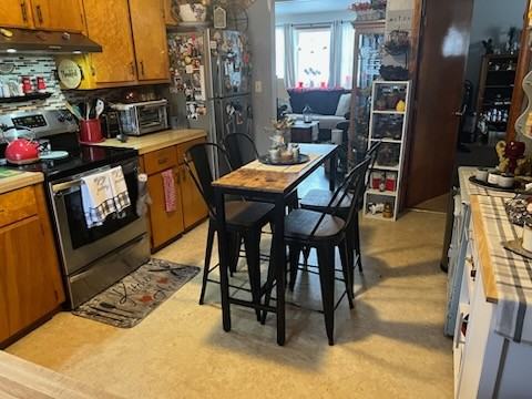 760 Jewett Ave #1 - Photo 3 of 6