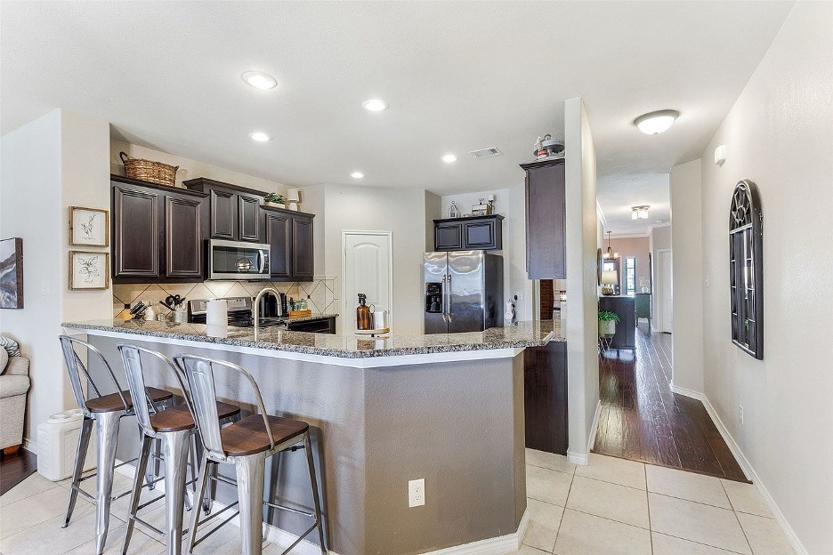714 Lone Star Ct #NA - Photo 4 of 16