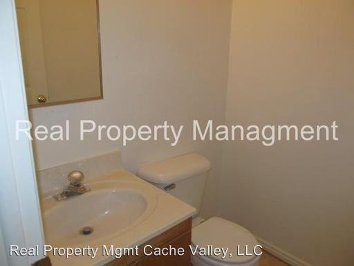 1765 N 200 E 15C - Photo 2 of 9