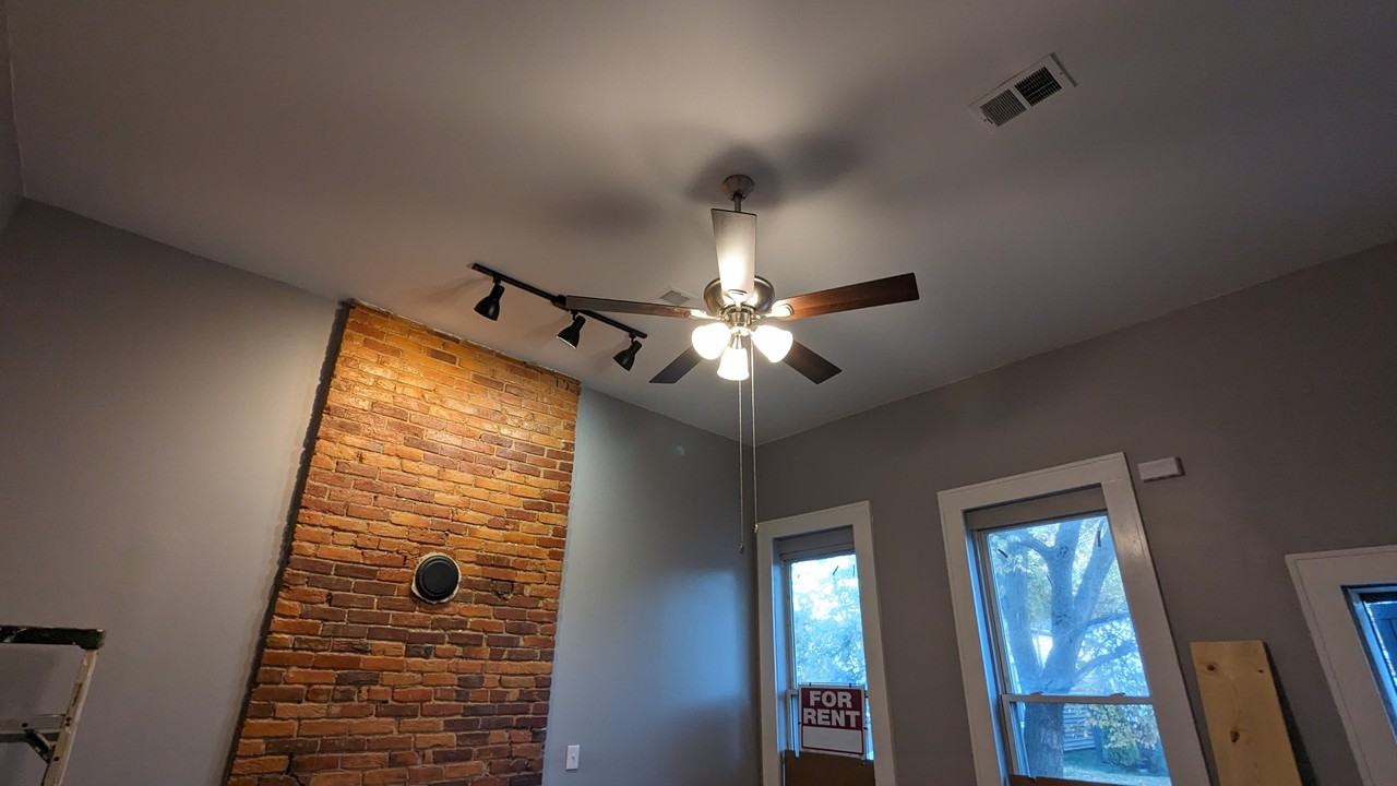 1013 Franklin St #NA - Photo 3 of 28