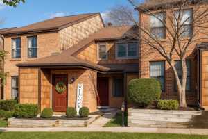 featured image of 6 Rittenhouse Court #182