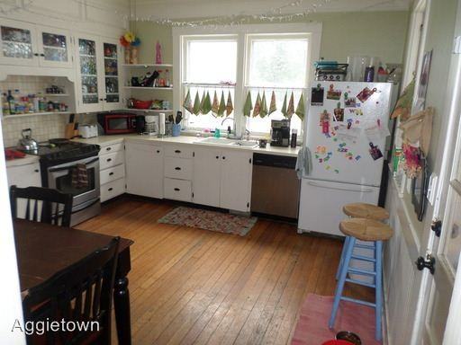 423 Denison - Photo 2 of 14