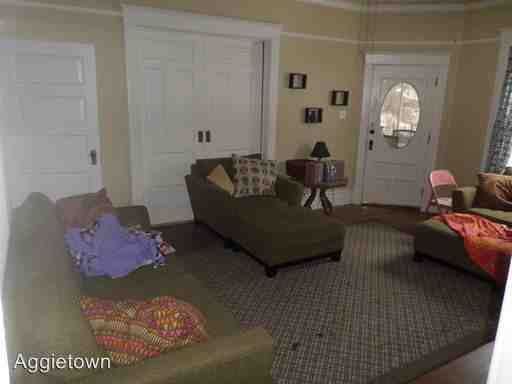 423 Denison - Photo 3 of 14