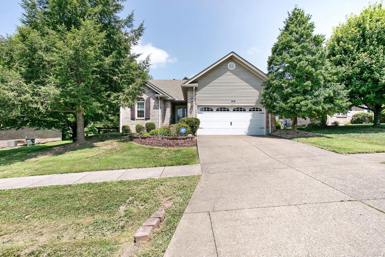 415 Nevis Dr - Photo 3 of 16
