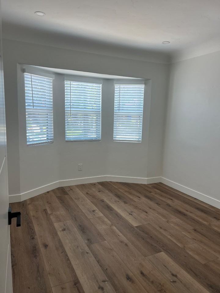 3543 Homeland Dr - Photo 5 of 6