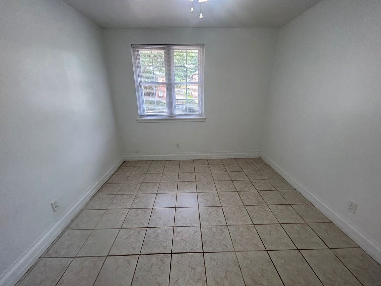 403 Waccamaw Ave - Photo 6 of 11