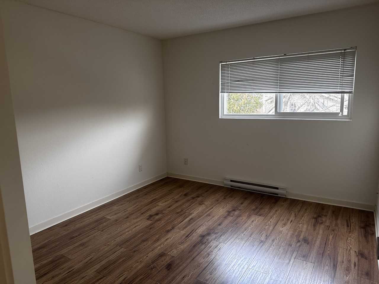 1150 Queens Ave 206 #206 - Photo 3 of 6