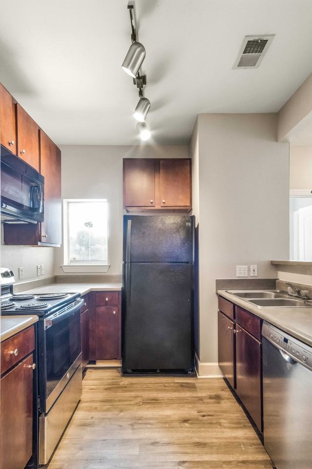 1901 Crossing Pl - Photo 6 of 19