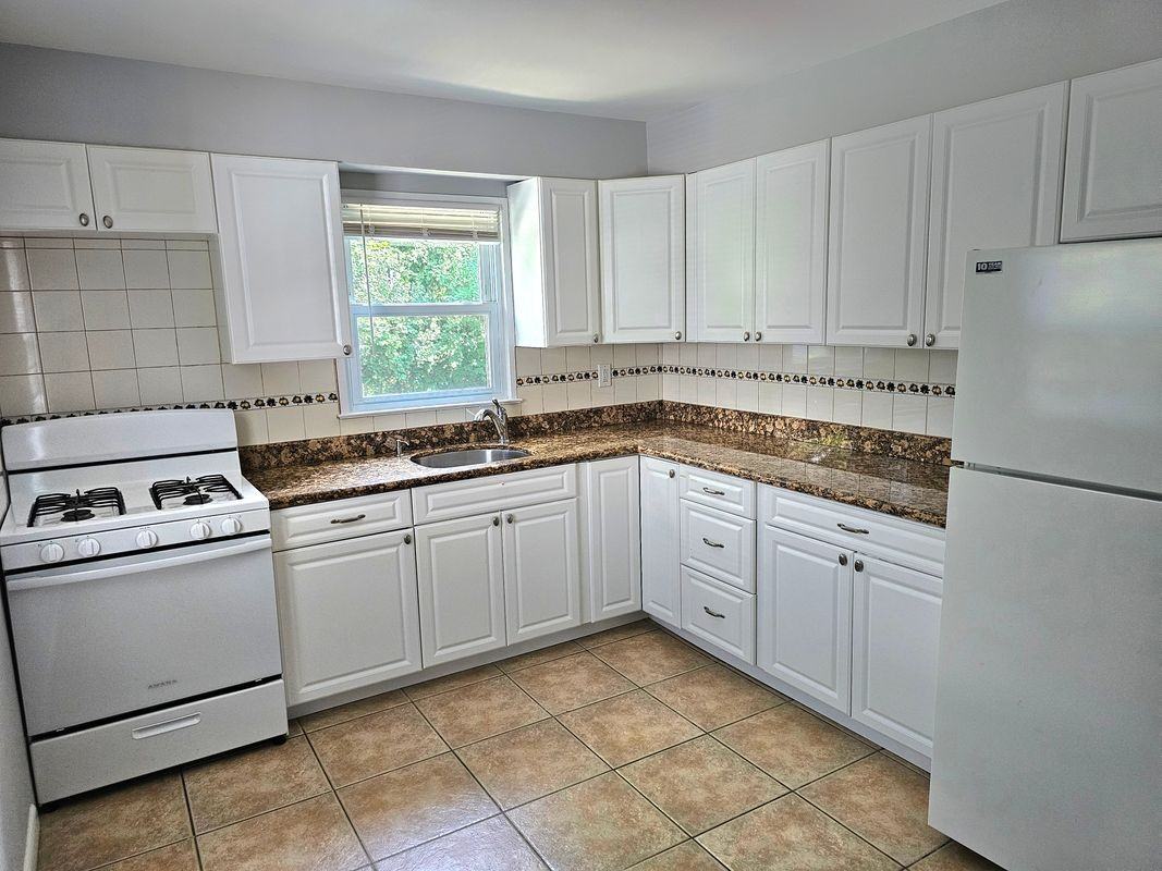 426 River Ave ##2 - Photo 2 of 7