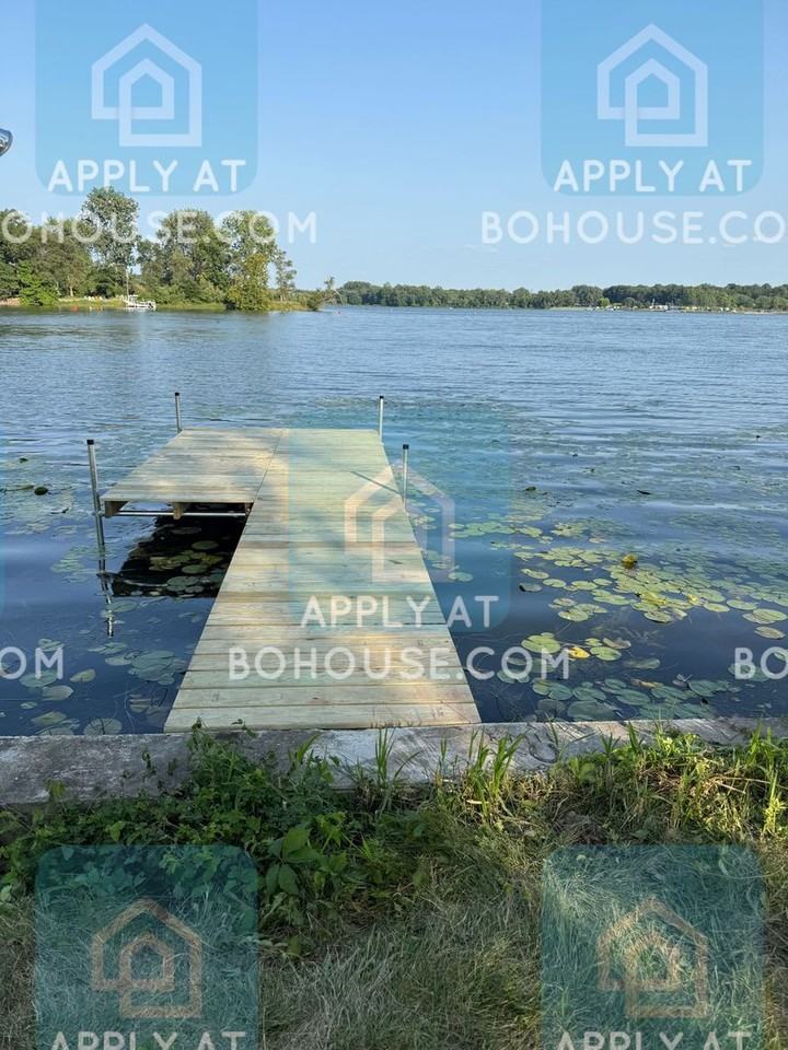 1630 Lilac Ln - Photo 3 of 22