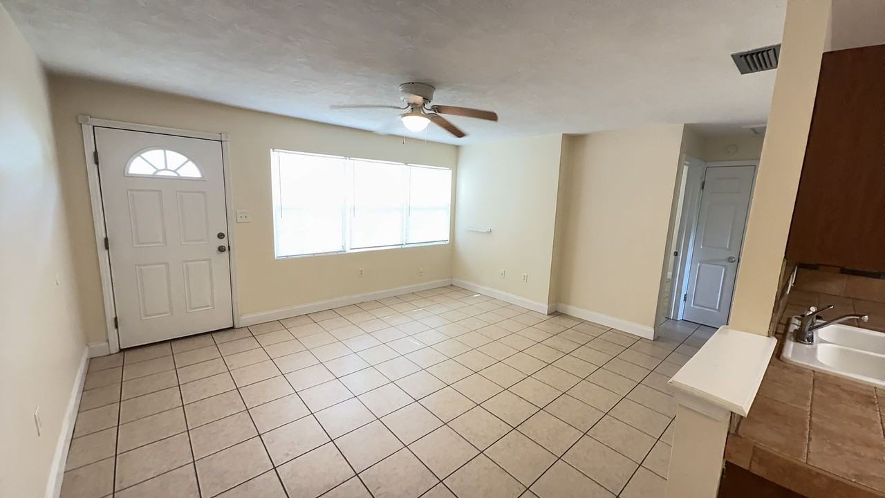 2121 Nw 55th St - Photo 2 of 6