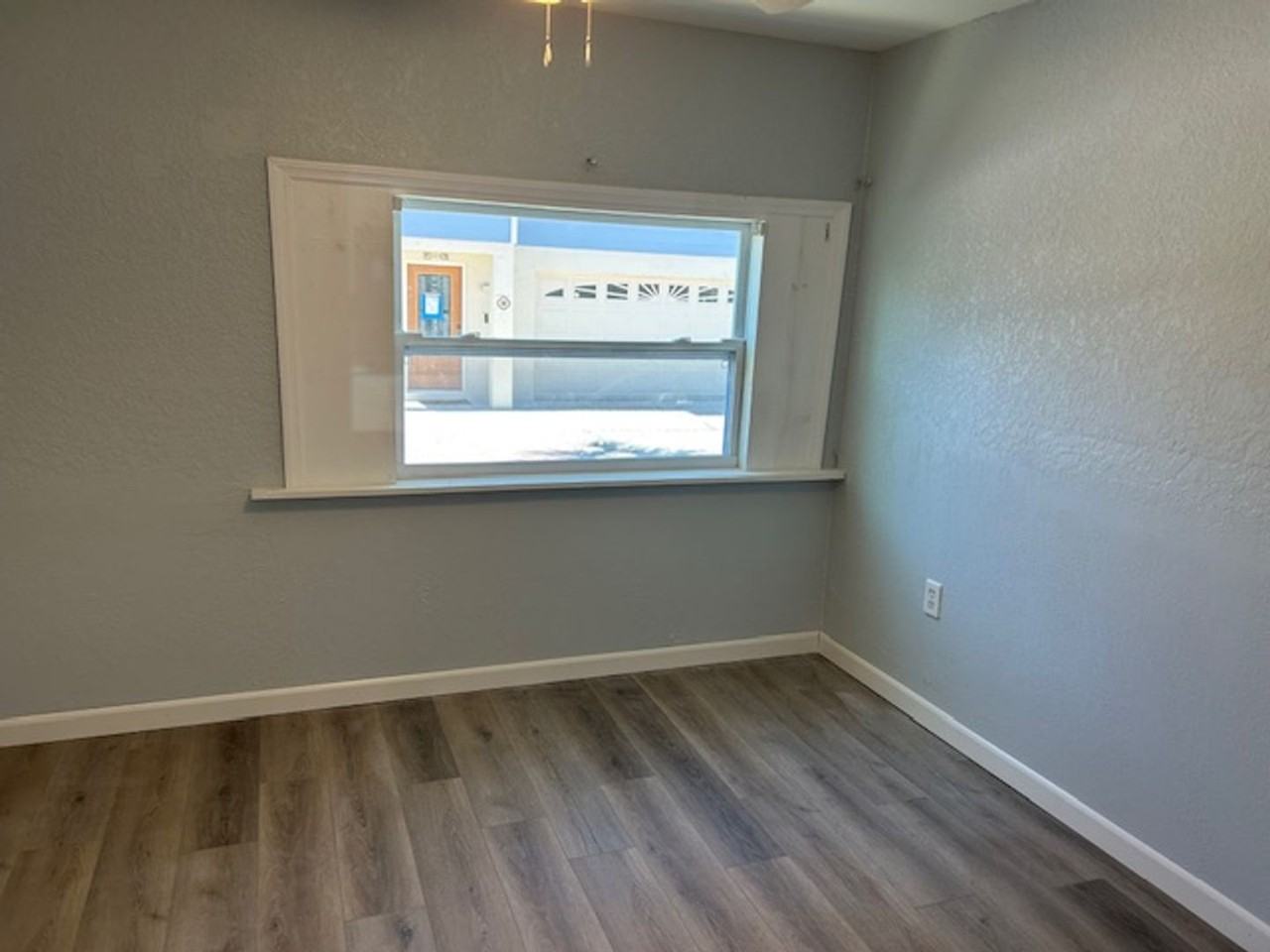 116 91st Ave - Photo 3 of 6