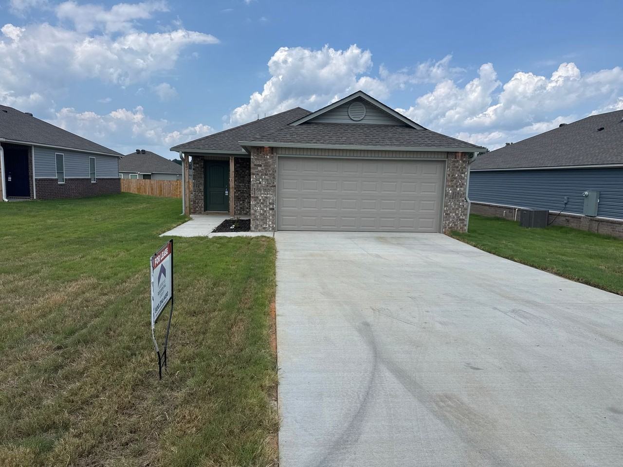 60 Kyndall Lauren Ln - Photo 4 of 17