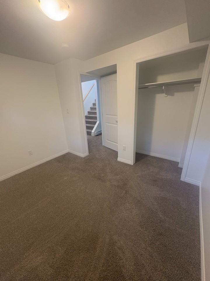 12148 105 St Nw Bsmt #12148BS - Photo 7 of 12