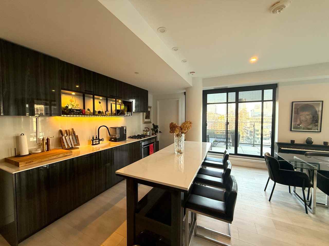 505 Richmond Street West #1022 - Photo 3 of 15