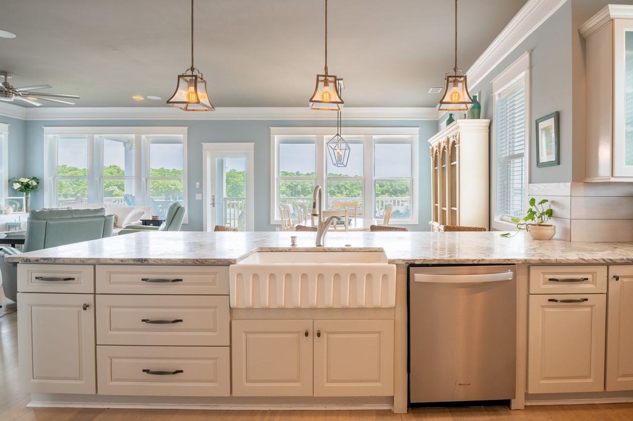 200 Annie Dr - Photo 4 of 38