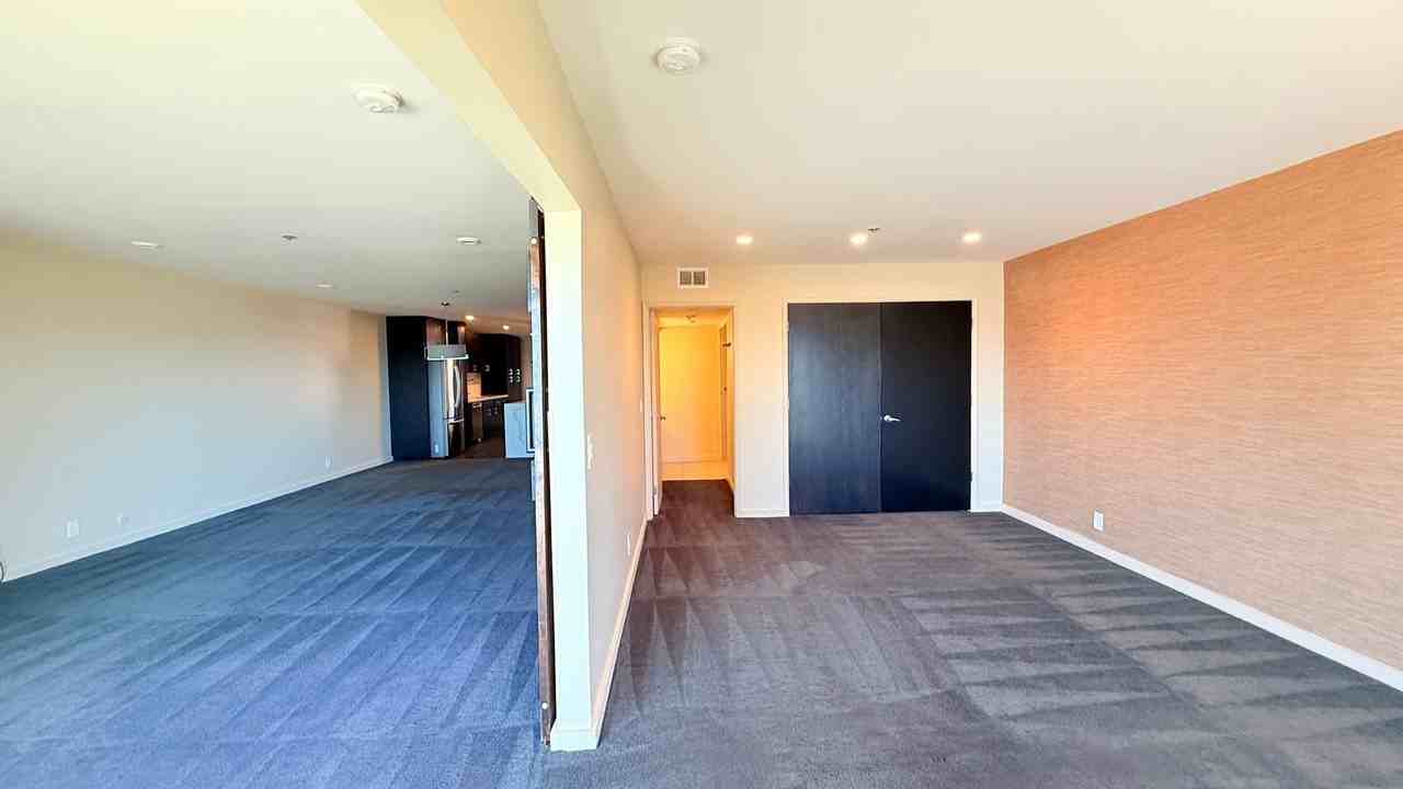 933 Shoreline Dr #206 - Photo 5 of 16