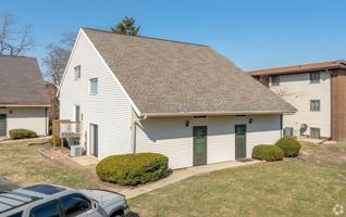 featured image of 717 Fairmont Dr