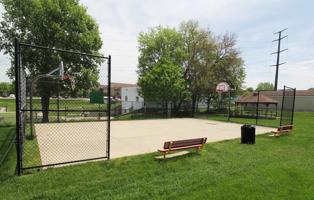 featured image of 935 Sherrylynn Blvd