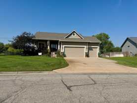 1429 N Lakeside Dr - Photo 1 of 1