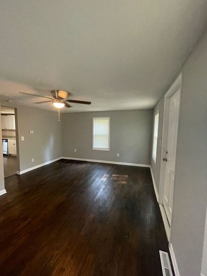 5003 N Lister Ave - Photo 3 of 12