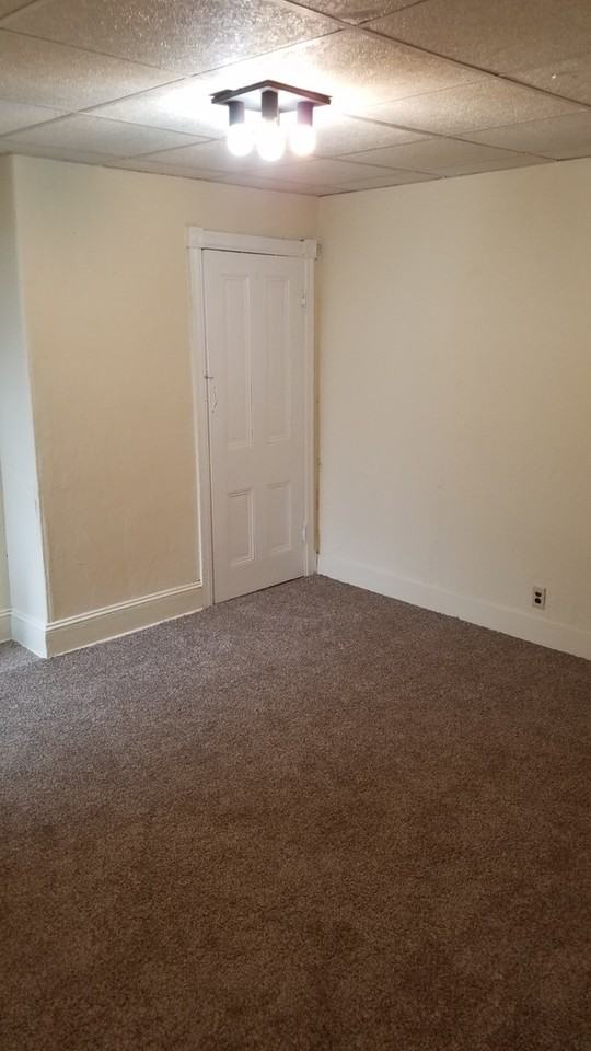 1538 Point Breeze Ave 2nd Fl - Photo 6 of 12