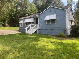 featured image of 3910 Fairview Dr