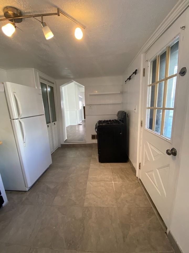 446 Sapphire Way - Photo 6 of 14