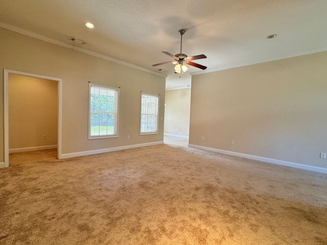 245 Ruben Wells Rd - Photo 5 of 50