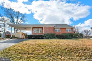 110 Wayne Dr - Photo 1 of 1
