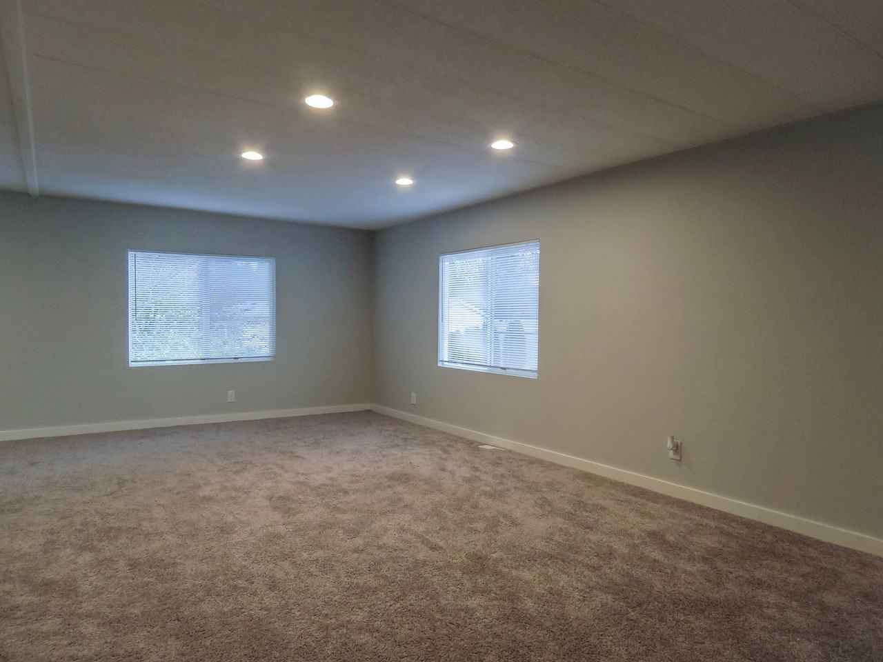 11635 Bunting Ln Ne - Photo 6 of 25