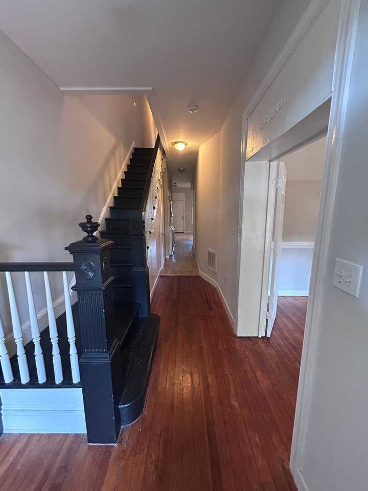 2020 Parkwood Ave - Photo 2 of 15