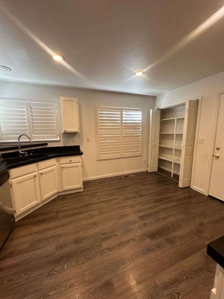 2230 Desert Village Ct - Photo 6 of 22