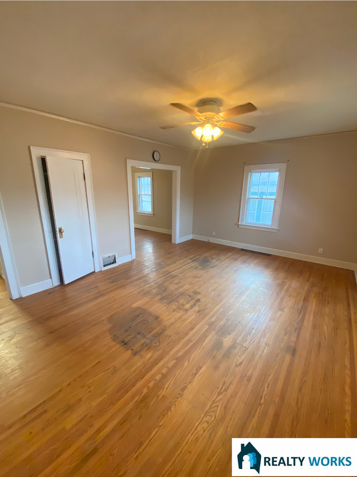 4525 Hillside St - Photo 2 of 14